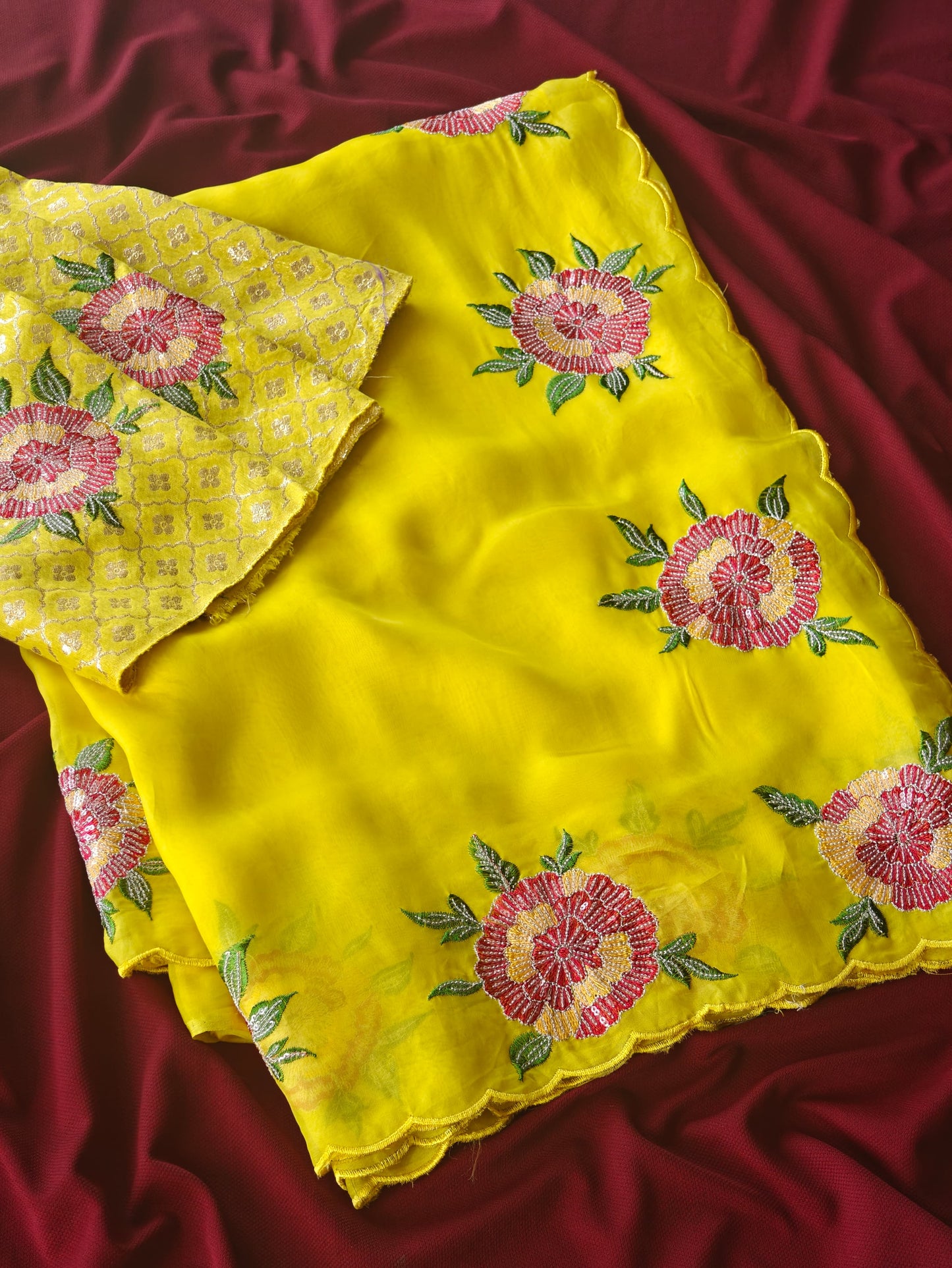 Ambar Phool Saree