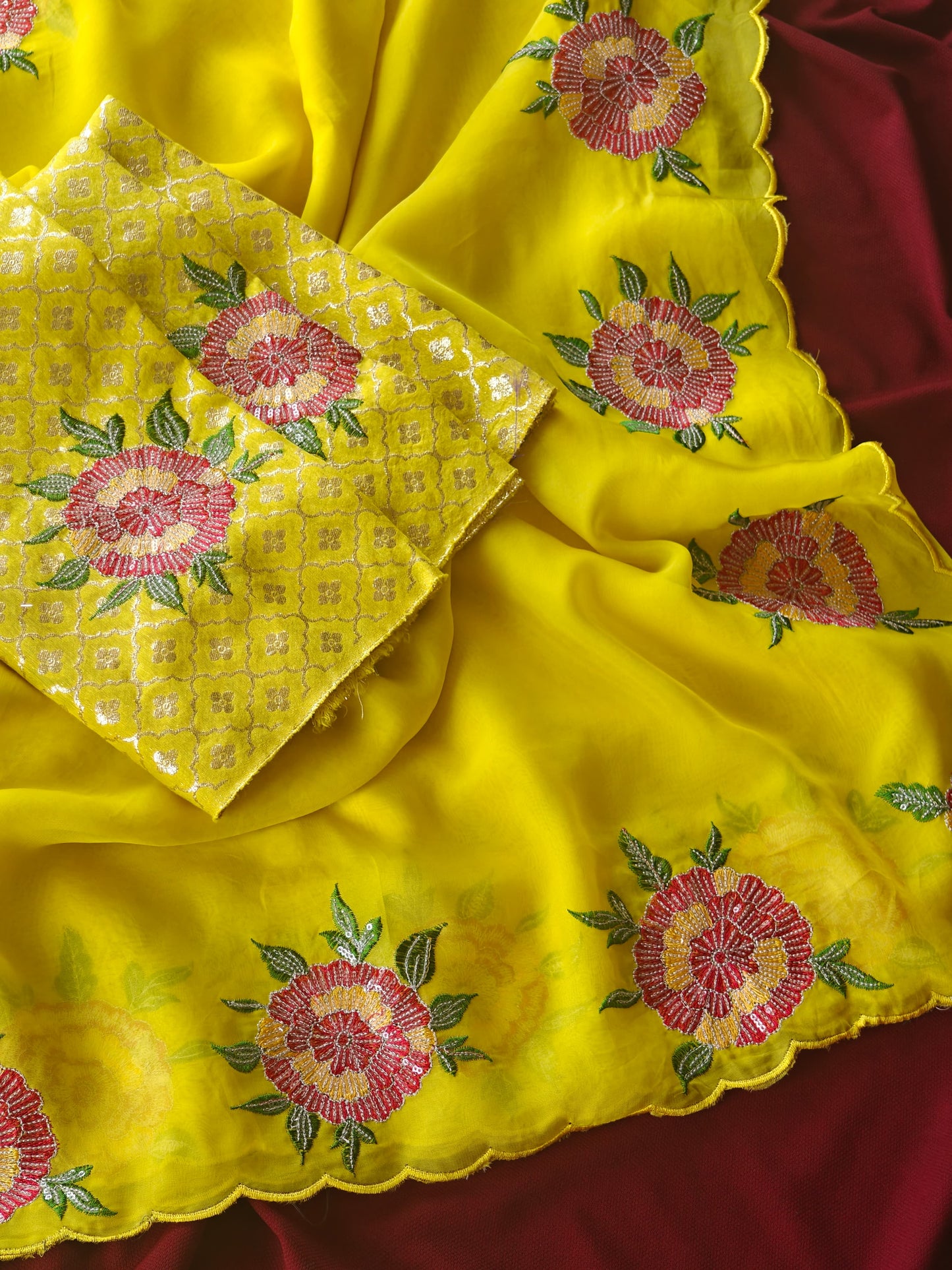 Ambar Phool Saree