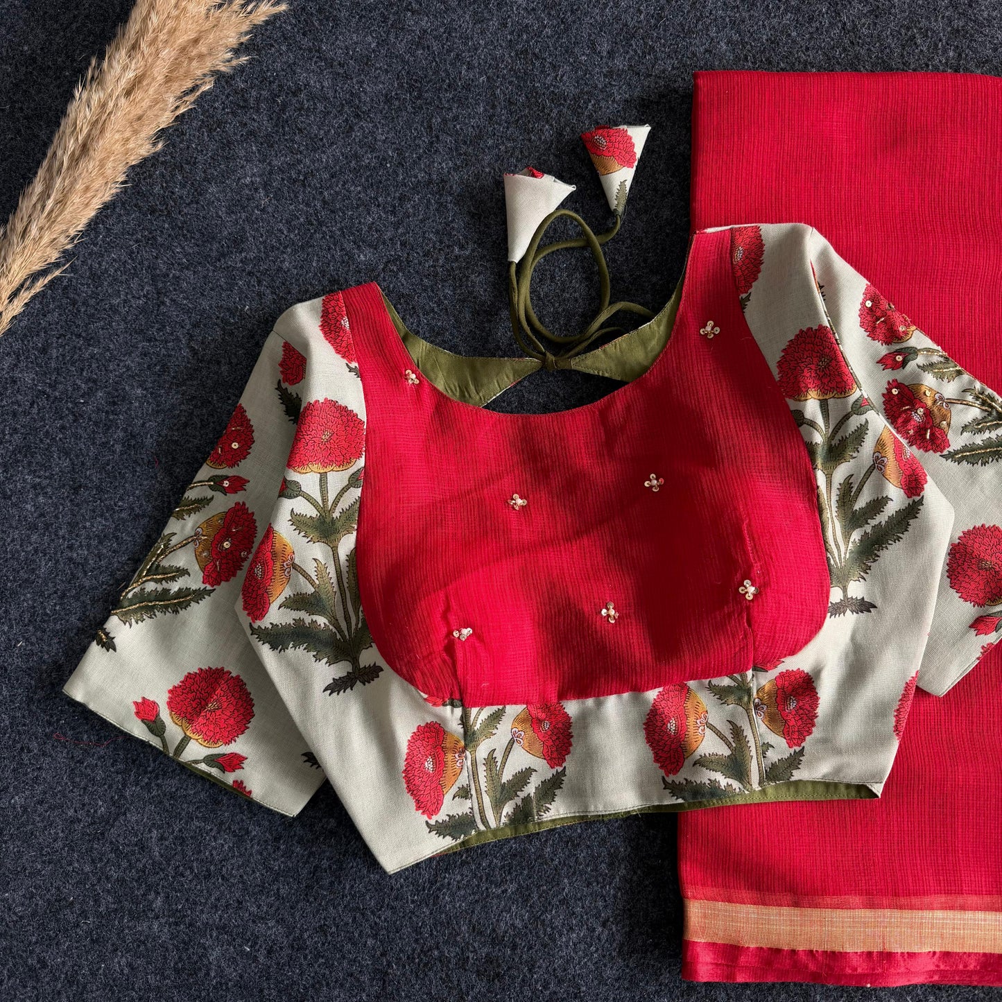 Phoolwari Laal Saree
