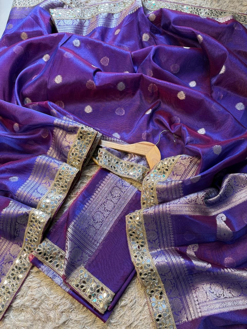 Zariya Elegance Saree