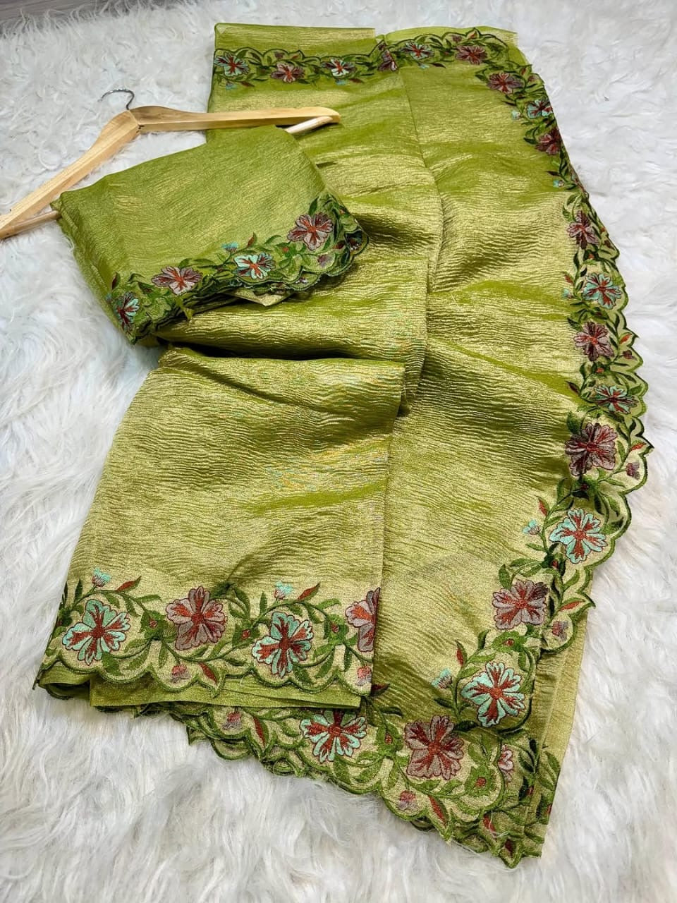 Gulnaar Blossom Saree