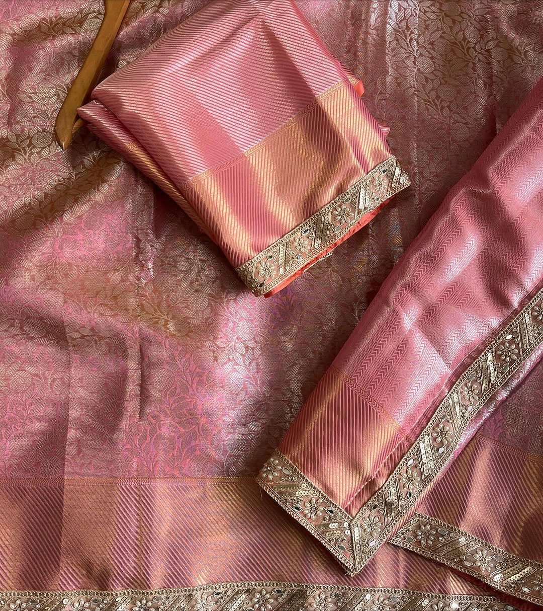 Gulpari Saree