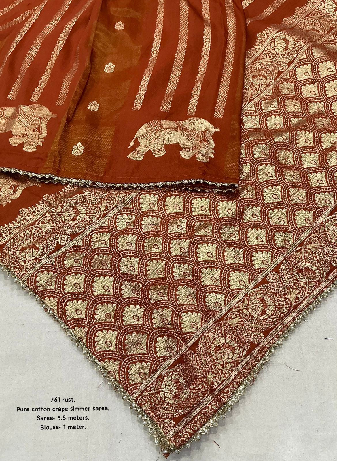 Rajsi Sunehri Saree