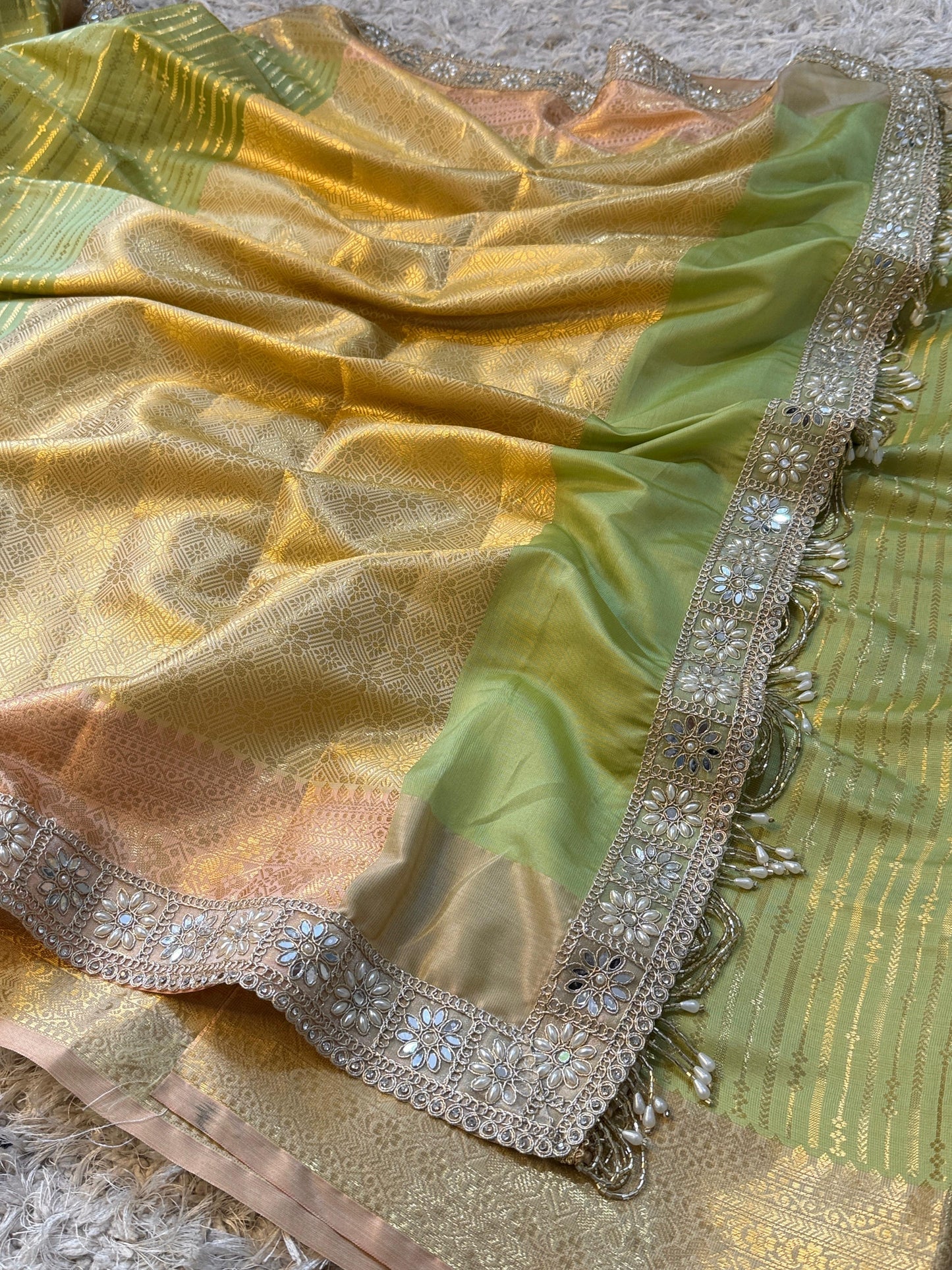 Pista Meher Saree