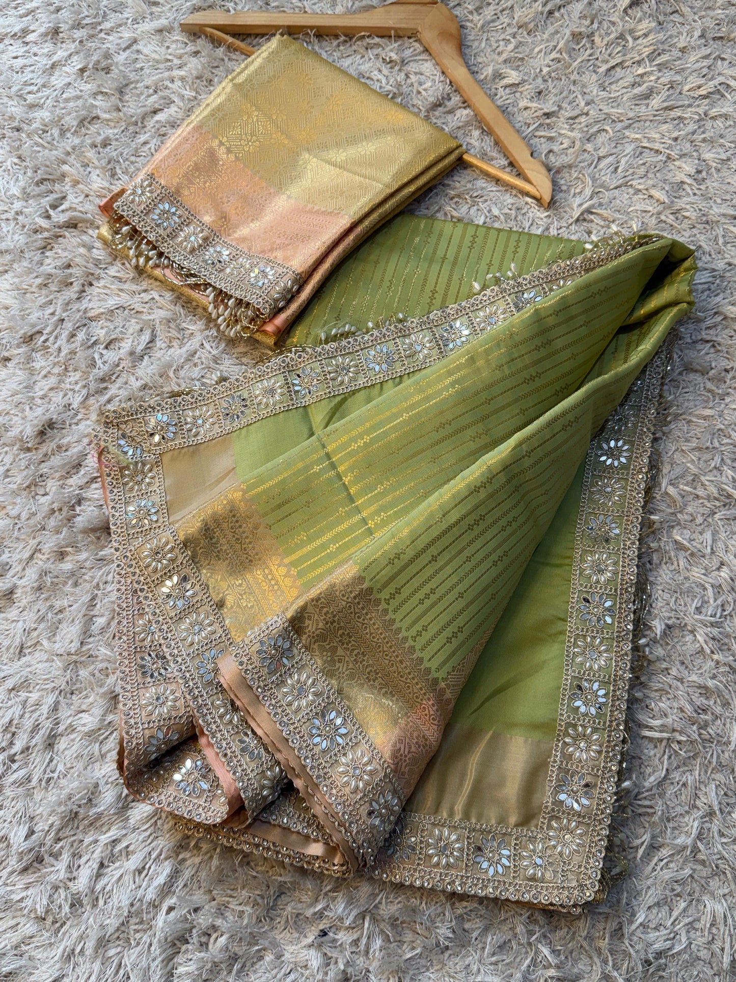 Pista Meher Saree