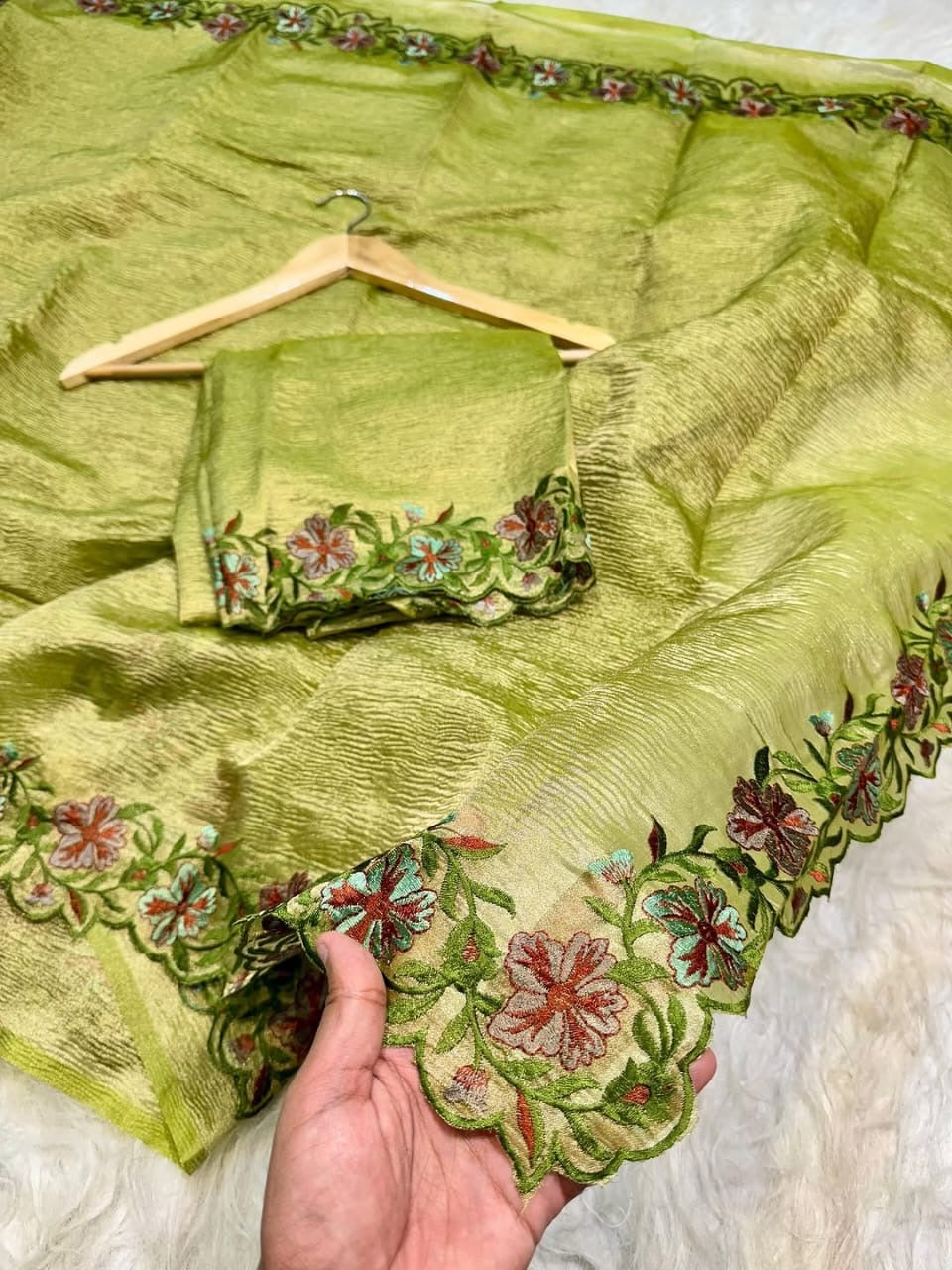 Gulnaar Blossom Saree