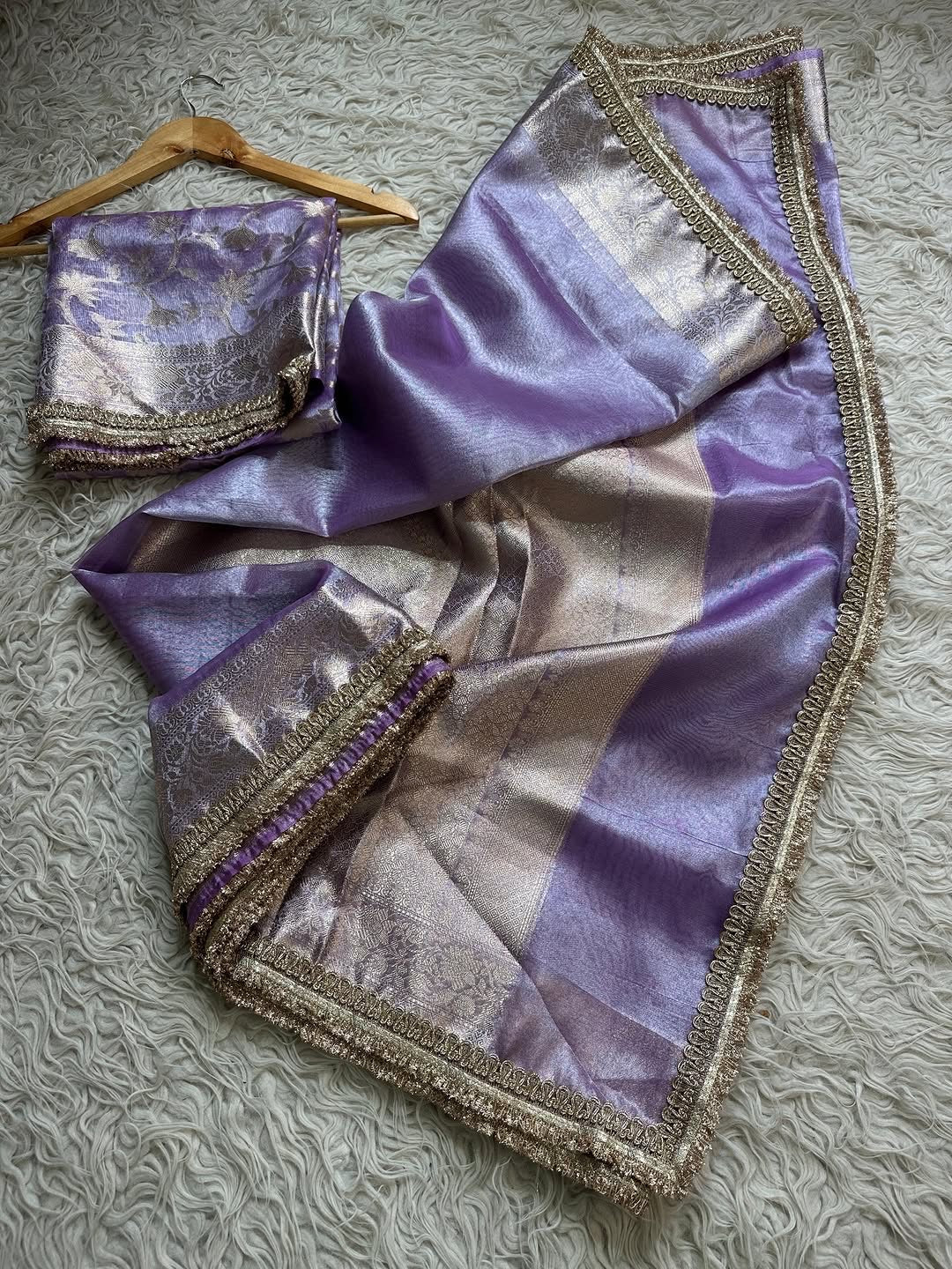 Zari Nazaakat Saree